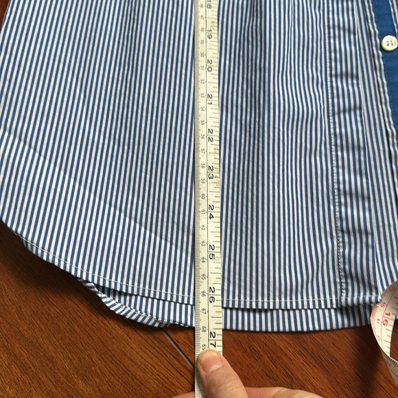Talbots Women’s Blue/WhiteStripped Button Down Collared Shirt Size Medium Petite - Picture 4 of 5